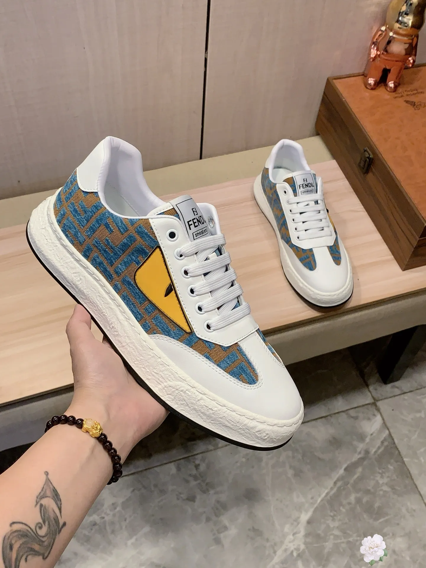 Men's men's shoes 💰420💰💰🎩🎩[Lightning][Lightning] "FENDI*" The latest and most popular casual shoes, top brand [Seduce] luxury ~ purchasing agent, top quality ~. [Strong] The upper is made of imported breathable cowhide with fabric material ➕ Breathable sheepskin feet (•) and fine workmanship. The original stylish and stylish soft rubber wear-resistant and non-slip outsole is light and comfortable on the feet. The real thing looks better when photographed in person. No. 122: code: 38-44, 5️⃣ colors selected